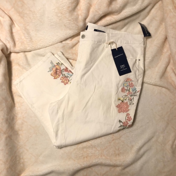 Charter Club Pants - Charter Club 22W white capris w/ floral stitching